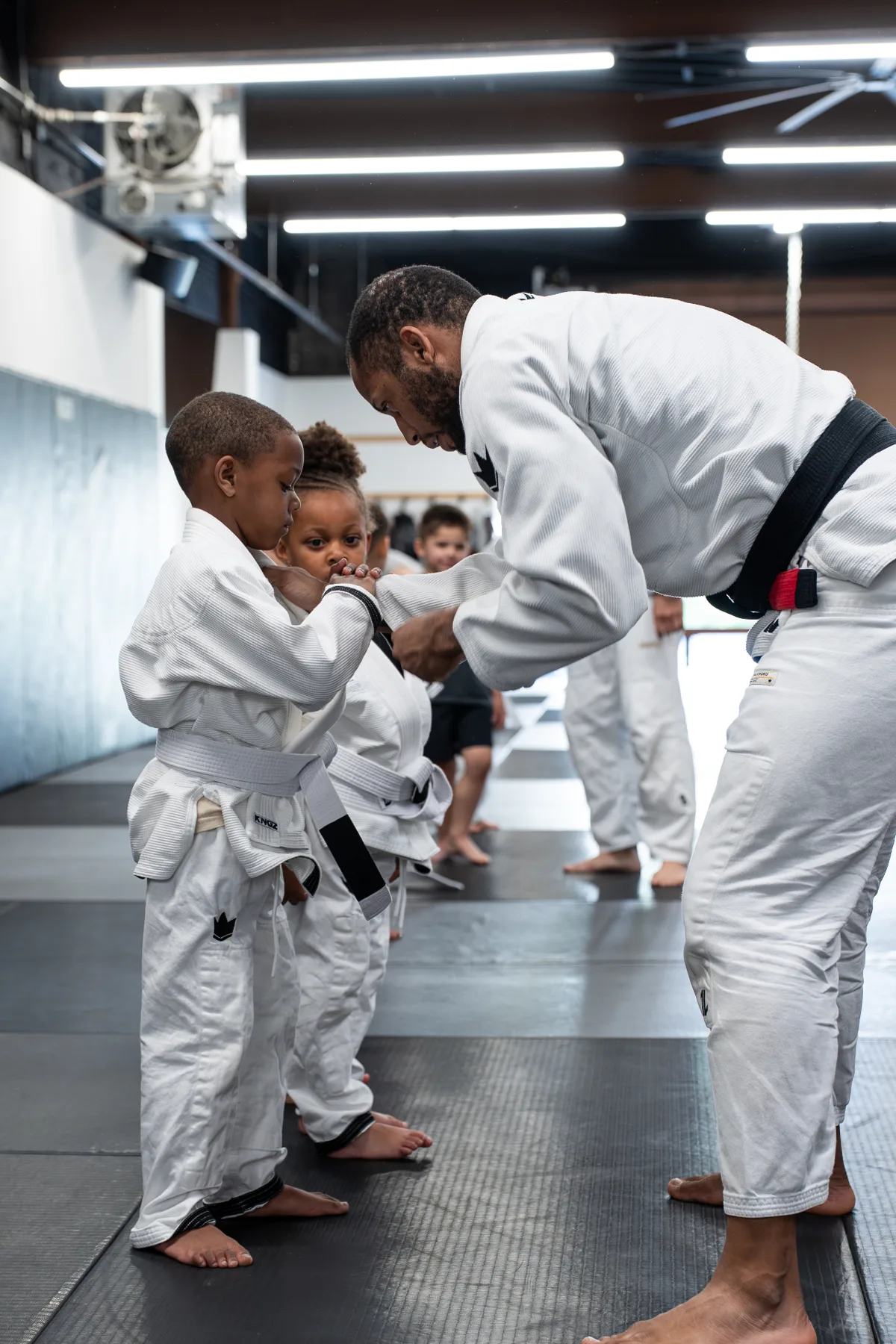 Markee McCrimmon coaching kids jiu jitsu at Logic Philadelphia